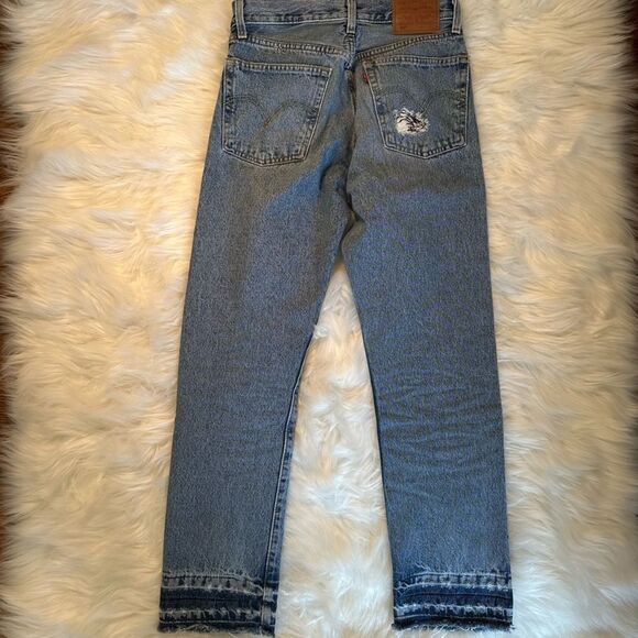 Women’s 501 Levi’s - Picture 7 of 12